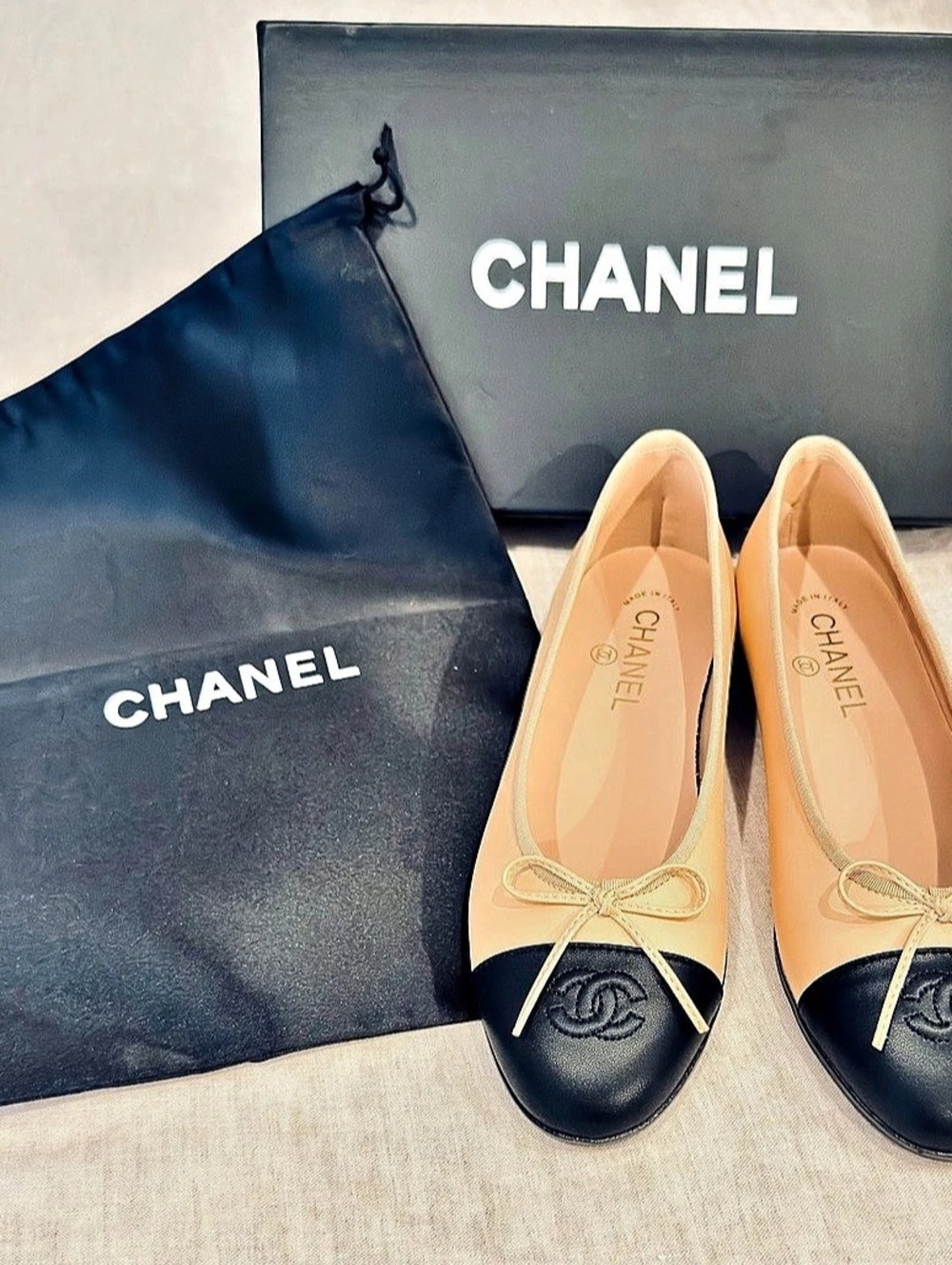 CHANEL CC Cap-Toe Ballet Flats Black & Orange